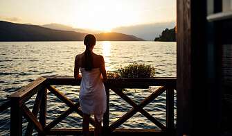 Seesauna bei Nacht im Romantik SPA Hotel Seefischer