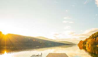 Außenpool am See