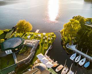Restaurant und Terrasse im Hotel Seefischer