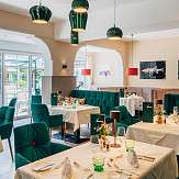 36 LR Seefischer Restaurant 2022 by Gert Perauer